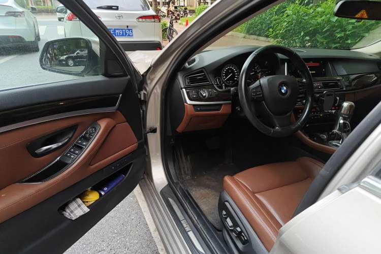 Used BMW 5 Series 2014 535Li Leading Model Driver Seat