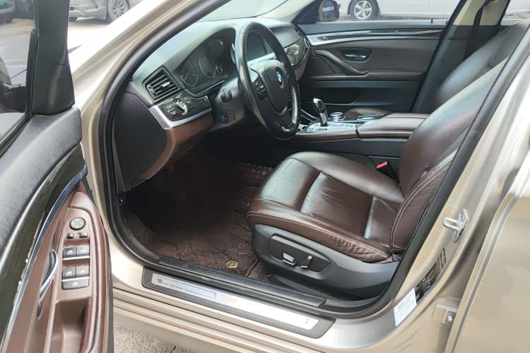 Used BMW 5 Series 2014 525Li Luxury Design Package Driver Seat
