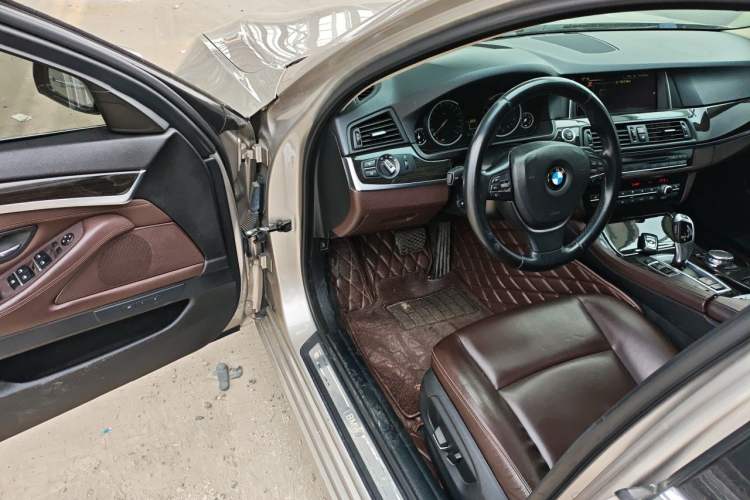 Used BMW 5 Series 2014 525Li Luxury Design Package Driver Seat