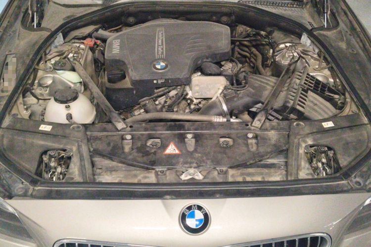 Used BMW 5 Series 2014 520Li Elegant Model Engine Bay
