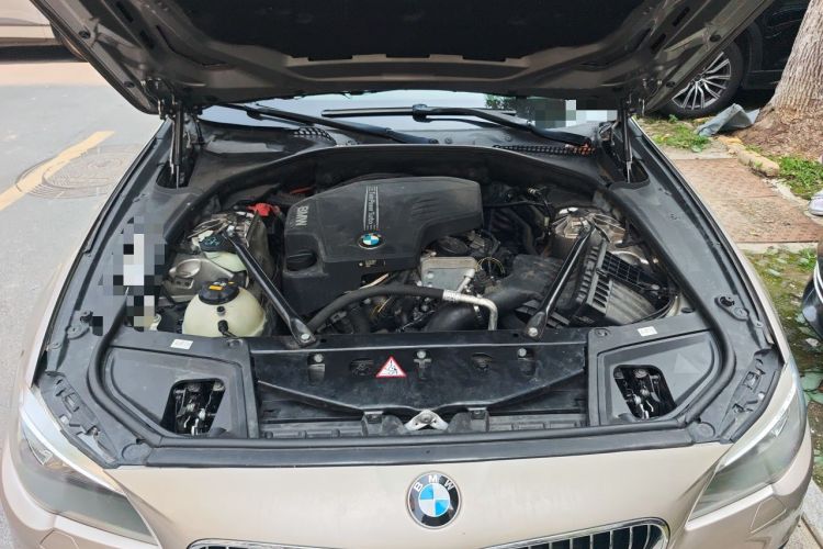 Used BMW 5 Series 2014 525Li Leading Model Engine Bay