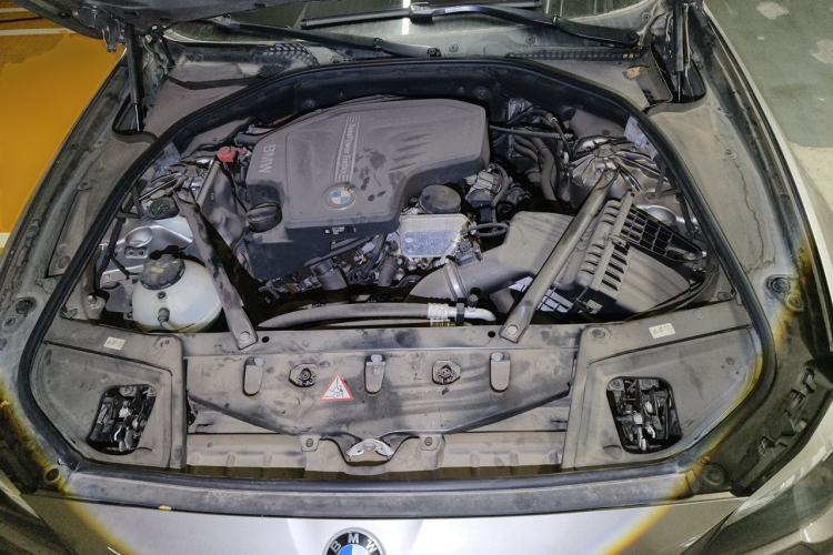 Used BMW 5 Series 2014 525Li Luxury Design Package Engine Bay
