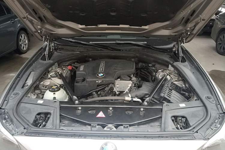 Used BMW 5 Series 2014 525Li Luxury Design Package Engine Bay