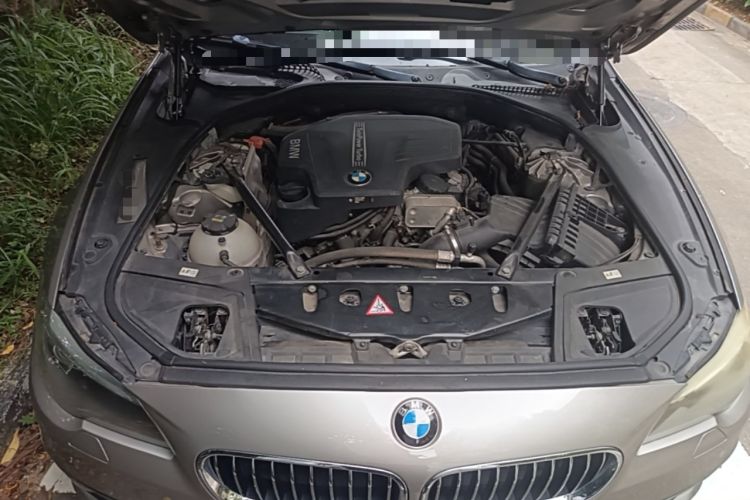 Used BMW 5 Series 2014 525Li Luxury Design Package Engine Bay