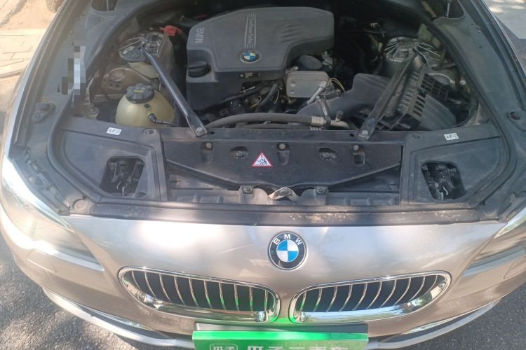 Used BMW 5 Series 2014 525Li Luxury Design Package Engine Bay