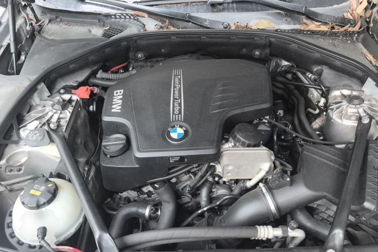 Used BMW 5 Series 2014 528Li Leading Model Engine Bay
