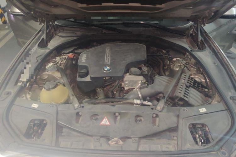 Used BMW 5 Series 2014 525Li Luxury Design Package Engine Bay