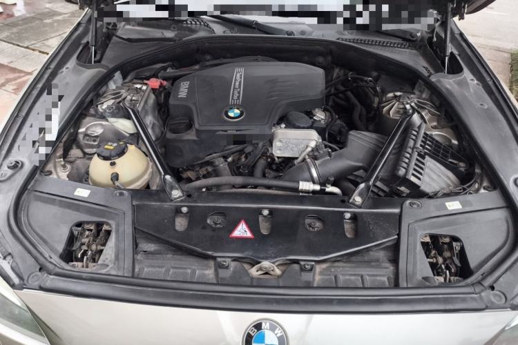 Used BMW 5 Series 2014 520Li Elegant Model Engine Bay
