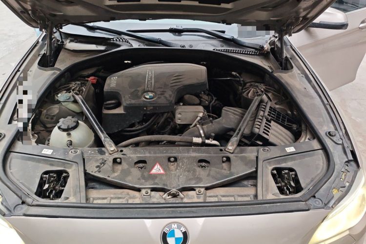 Used BMW 5 Series 2014 520Li Elegant Model Engine Bay