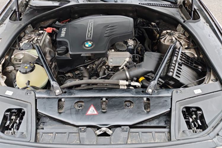Used BMW 5 Series 2014 520Li Elegant Model Engine Bay