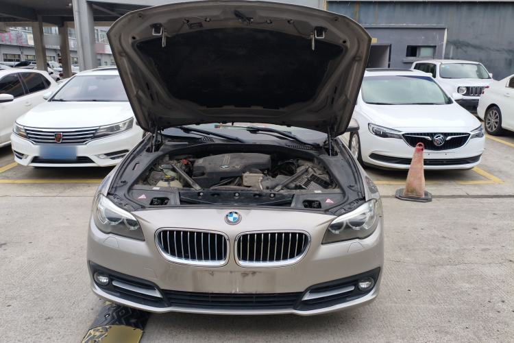 Used BMW 5 Series 2014 520i Elegant Edition Engine Bay