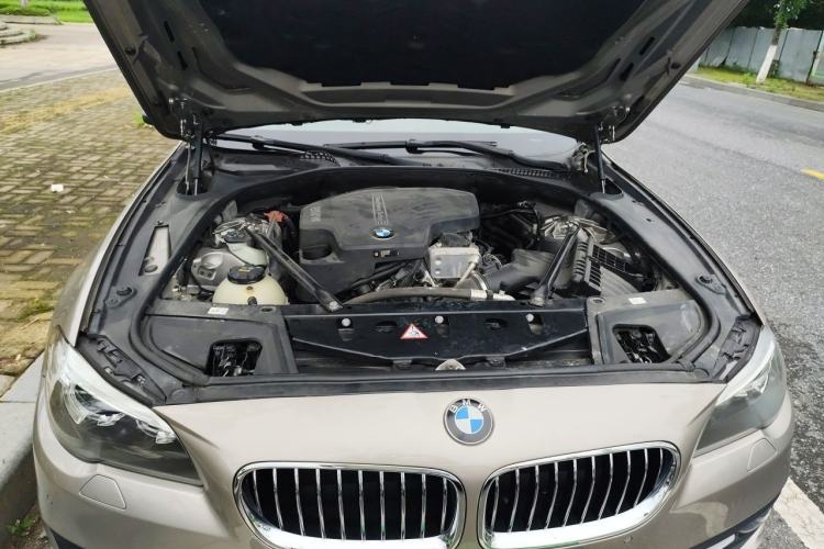 Used BMW 5 Series 2014 520Li Elegant Model Engine Bay