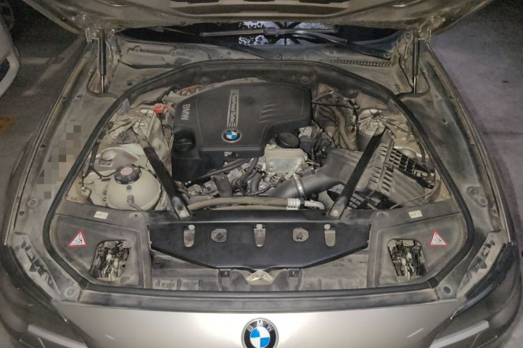 Used BMW 5 Series 2014 525Li Luxury Design Package Engine Bay