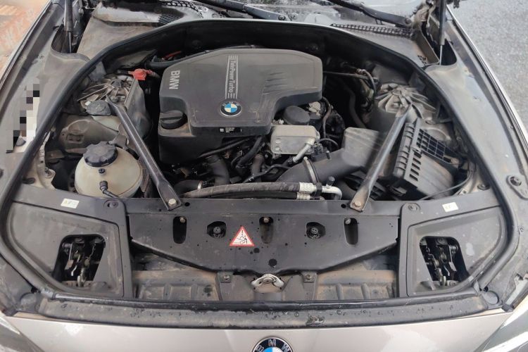 Used BMW 5 Series 2014 525Li Leading Model Engine Bay
