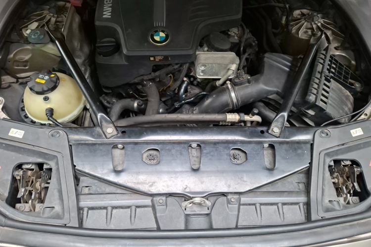 Used BMW 5 Series 2014 525Li Luxury Design Package Engine Bay