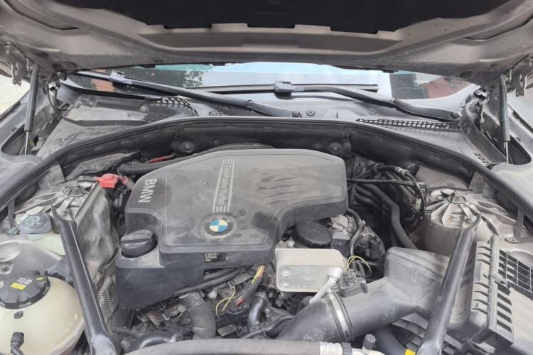 Used BMW 5 Series 2014 525Li Luxury Design Package Engine Bay