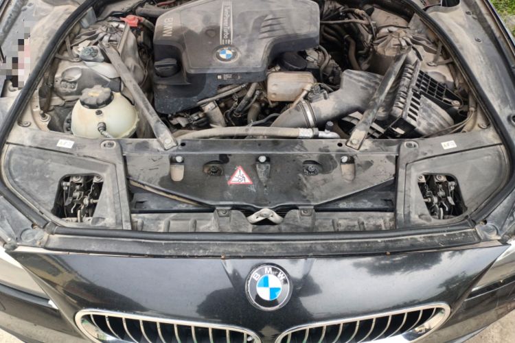 Used BMW 5 Series 2014 520Li Elegant Model Engine Bay