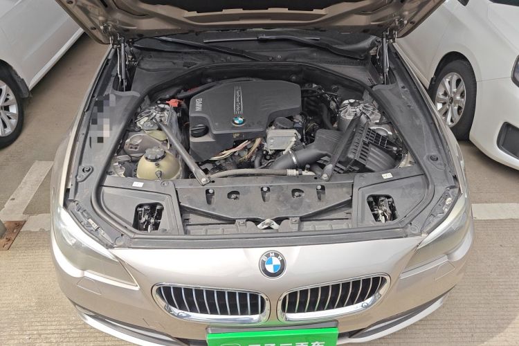 Used BMW 5 Series 2014 525Li Leading Model Engine Bay