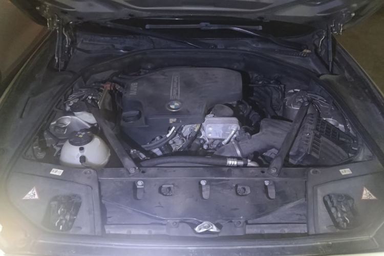 Used BMW 5 Series 2014 520Li Elegant Model Engine Bay