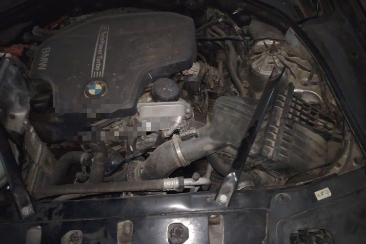 Used BMW 5 Series 2014 520Li Elegant Model Engine Bay Left