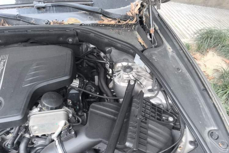 Used BMW 5 Series 2014 528Li Leading Model Engine Bay Left