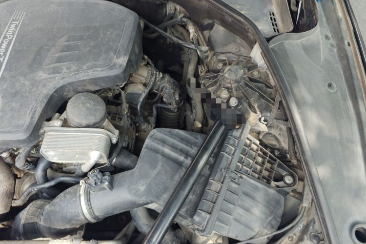Used BMW 5 Series 2014 520Li Elegant Model Engine Bay Left