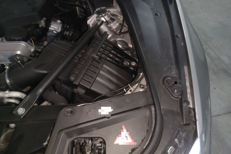Used BMW 5 Series 2014 525Li Leading Model Engine Bay Left