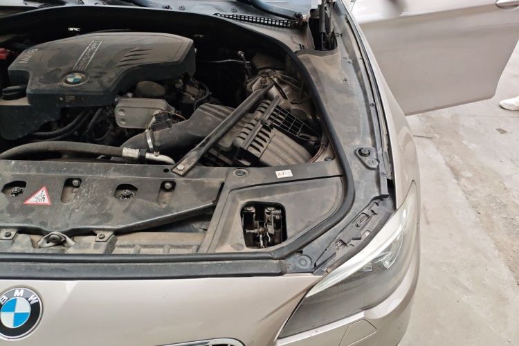 Used BMW 5 Series 2014 520Li Elegant Model Engine Bay Left