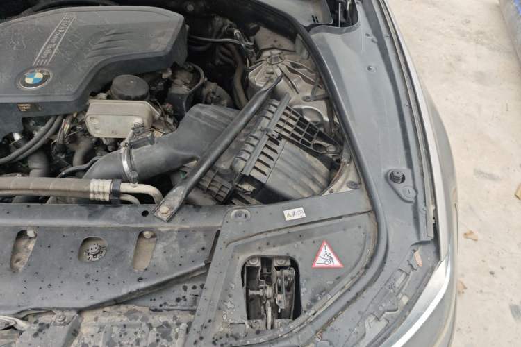 Used BMW 5 Series 2014 525Li Luxury Design Package Engine Bay Left