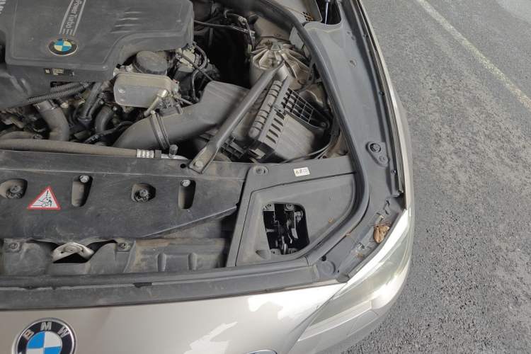 Used BMW 5 Series 2014 528Li Leading Model Engine Bay Left