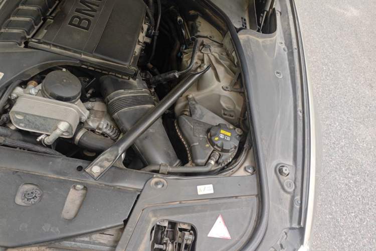 Used BMW 5 Series 2014 535i Design Package Model Engine Bay Left