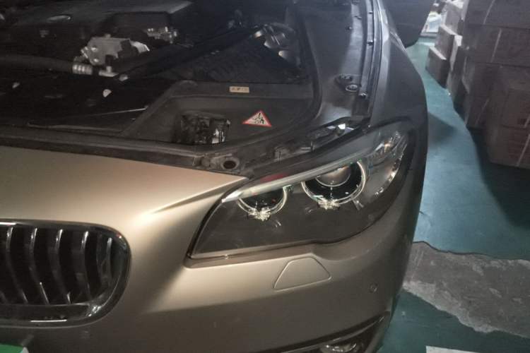 Used BMW 5 Series 2014 525Li Leading Model Engine Bay Left