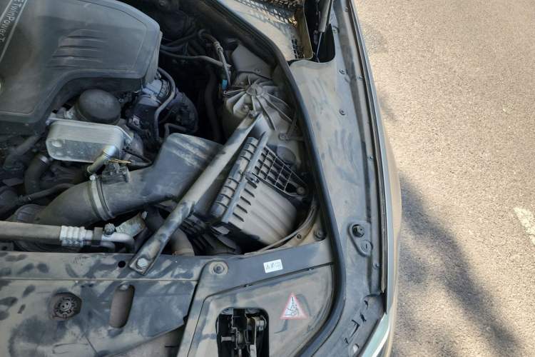 Used BMW 5 Series 2014 520i Elegant Edition Engine Bay Left