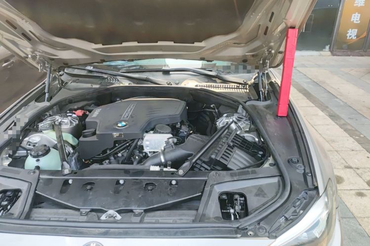 Used BMW 5 Series 2014 525Li Luxury Design Package Engine Bay Left