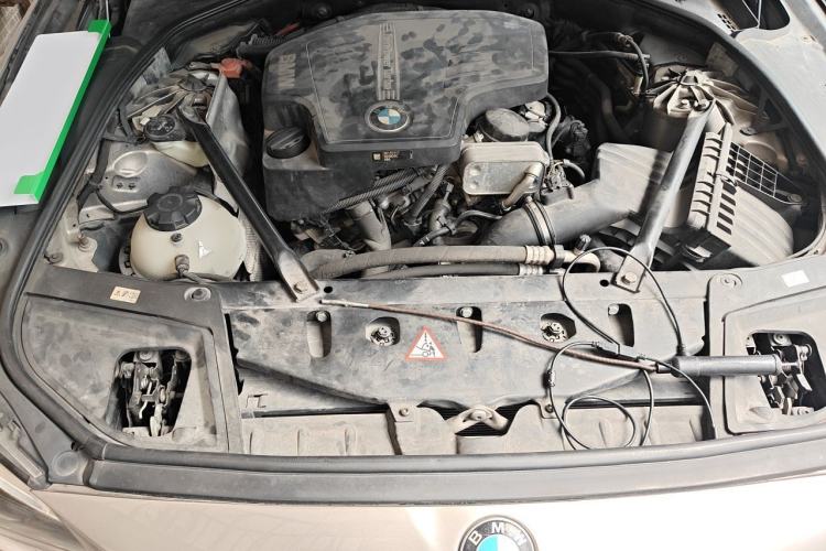 Used BMW 5 Series 2014 525Li Luxury Design Package Engine Bay