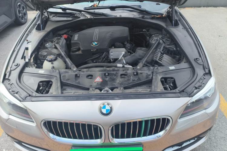 Used BMW 5 Series 2014 525Li Leading Model Engine Bay