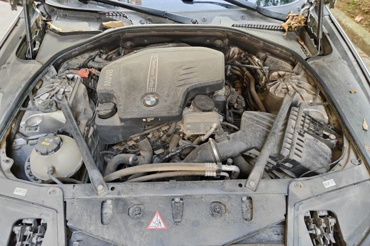 Used BMW 5 Series 2014 525Li Luxury Design Package Engine Bay