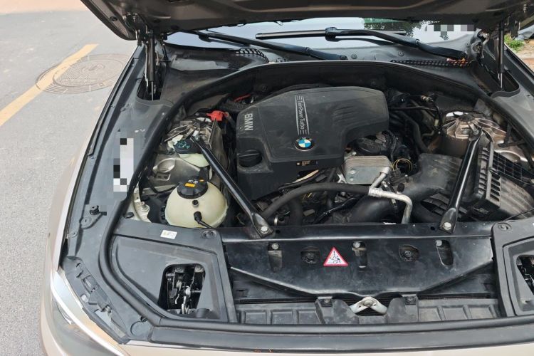 Used BMW 5 Series 2014 525Li Leading Model Engine Bay Right