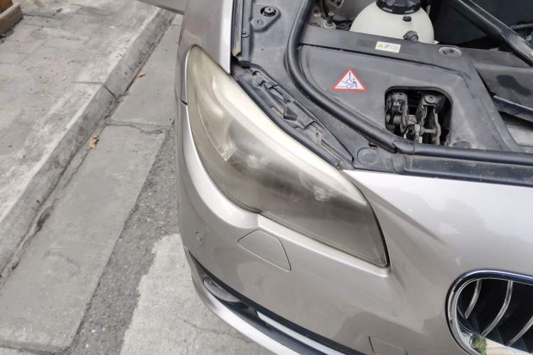 Used BMW 5 Series 2014 528Li Leading Model Engine Bay Right