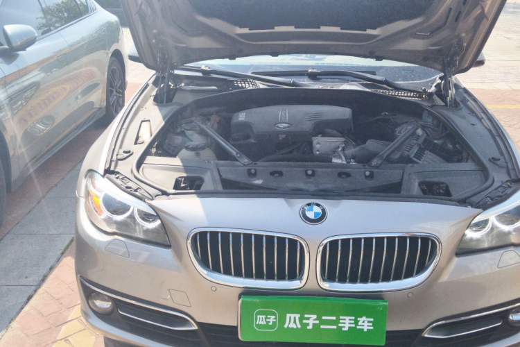 Used BMW 5 Series 2014 528Li xDrive Luxury Design Package Engine Bay Right