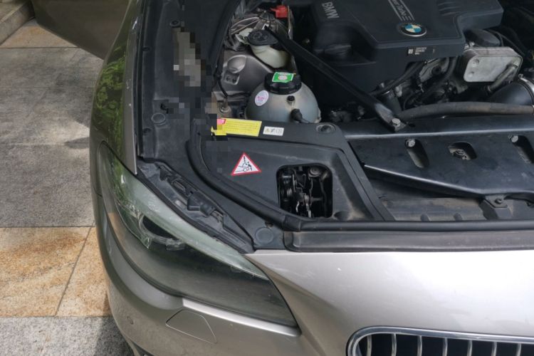 Used BMW 5 Series 2014 528Li Leading Model Engine Bay Right