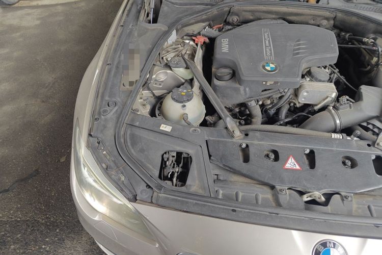 Used BMW 5 Series 2014 528Li Leading Model Engine Bay Right