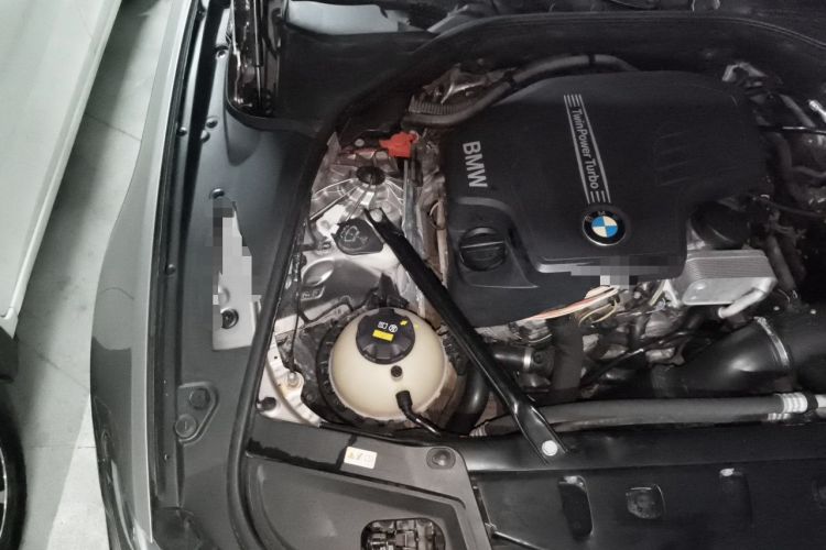 Used BMW 5 Series 2014 528Li Leading Model Engine Bay Right