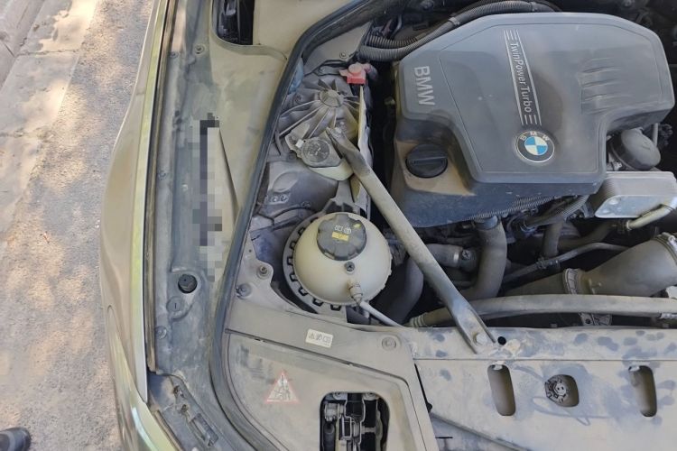 Used BMW 5 Series 2014 520i Elegant Edition Engine Bay Right