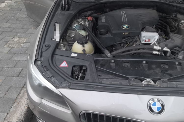 Used BMW 5 Series 2014 525Li Luxury Design Package Engine Bay Right