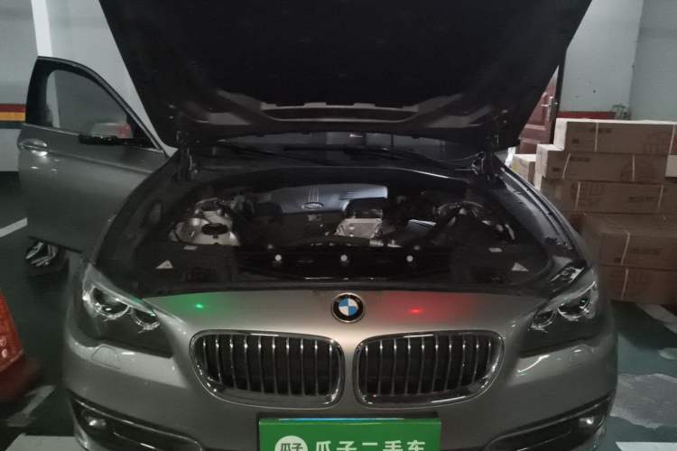 Used BMW 5 Series 2014 525Li Leading Model Engine Bay