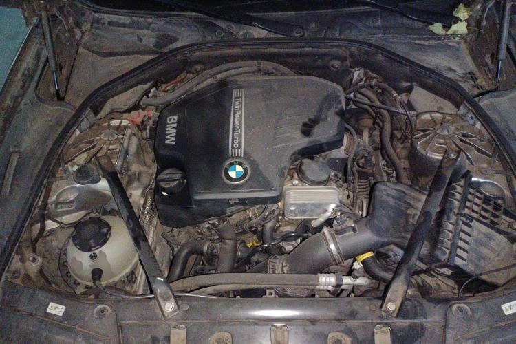 Used BMW 5 Series 2014 520Li Elegant Model Engine Bay