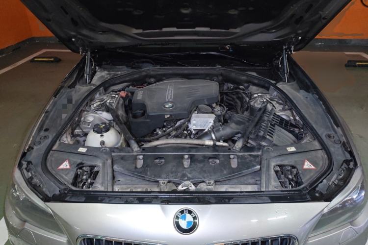 Used BMW 5 Series 2014 525Li Luxury Design Package Engine Bay
