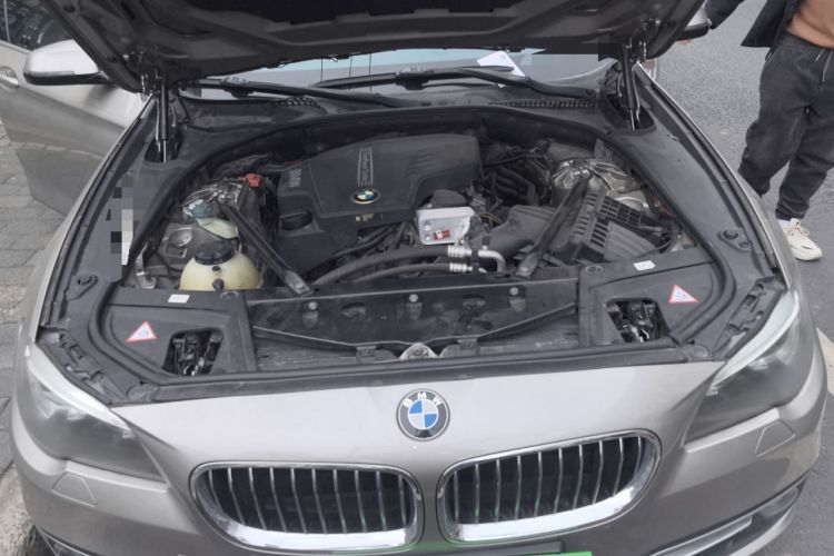 Used BMW 5 Series 2014 525Li Luxury Design Package Engine Bay