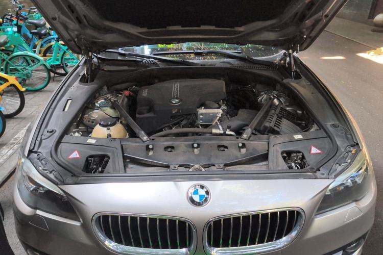 Used BMW 5 Series 2014 520Li Elegant Model Engine Bay